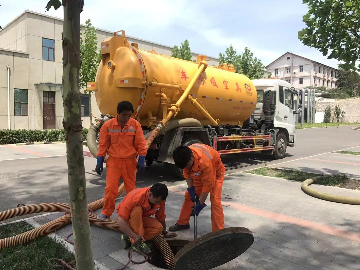 河北化粪池清理与5-8吨吸粪车施工效率分析